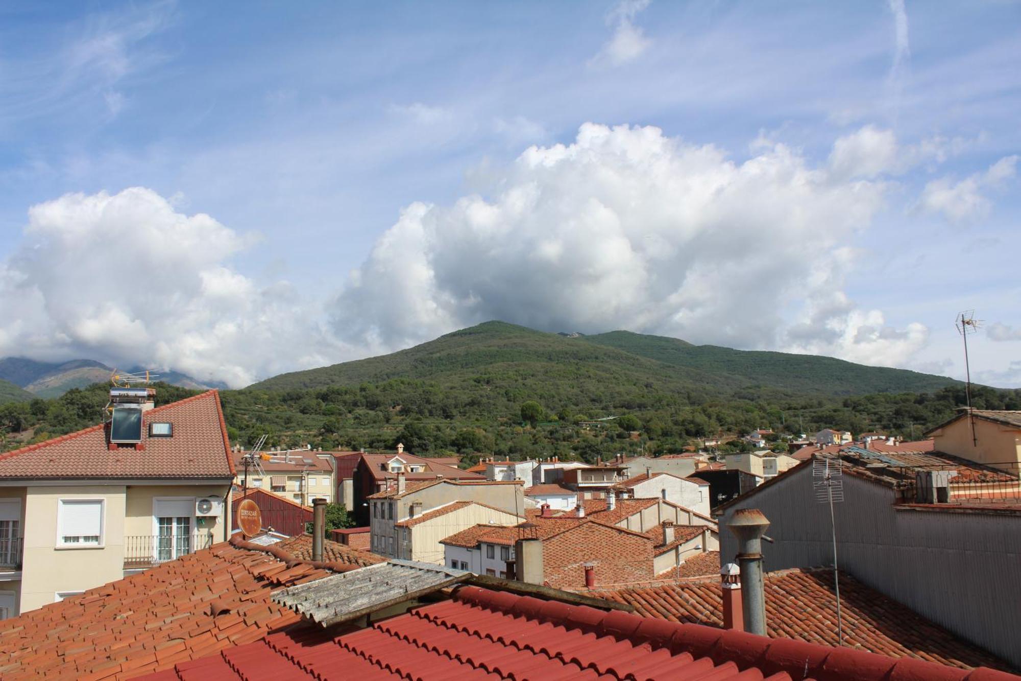 Appartement Atico Aires De Gredos à Candeleda Extérieur photo